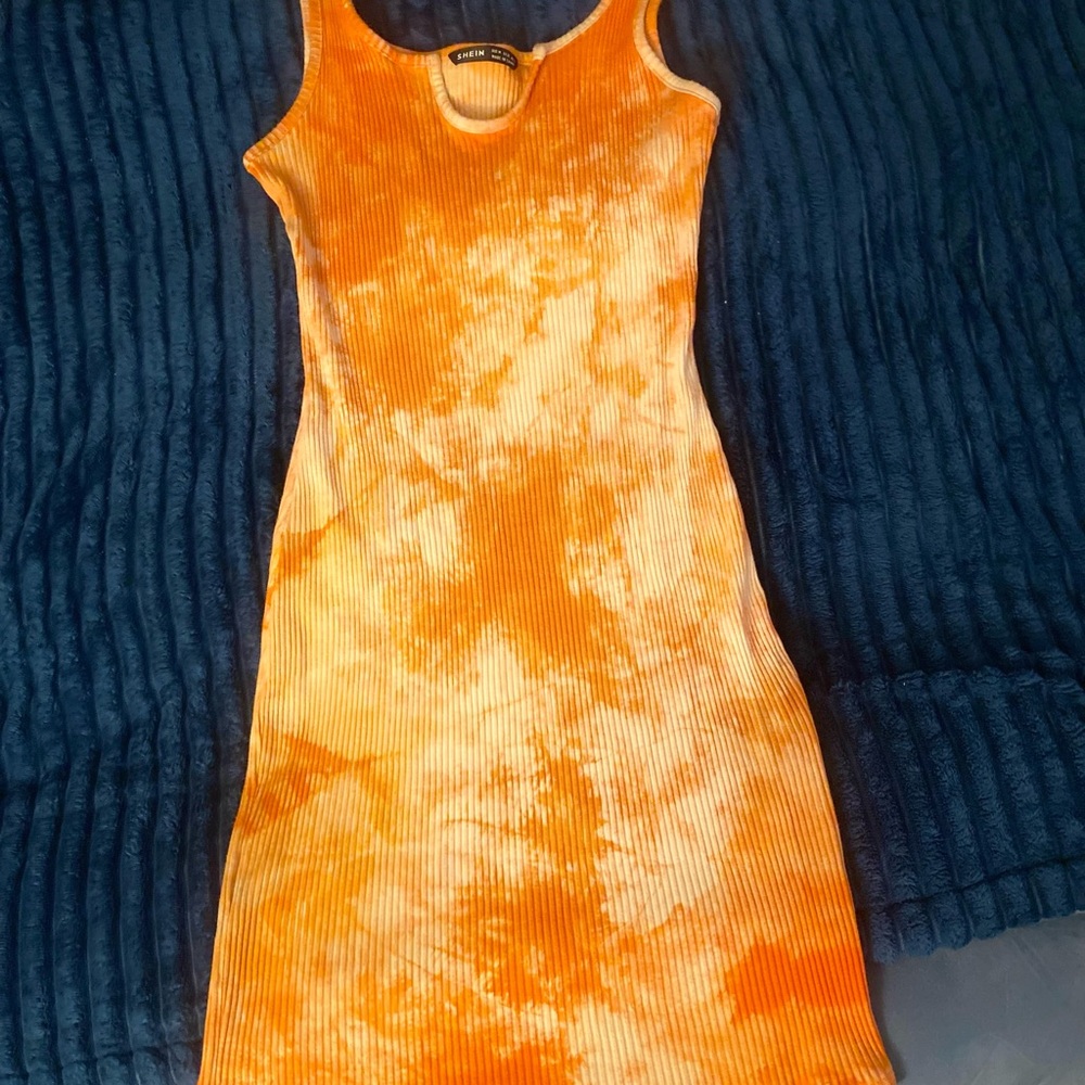 Orange Tie-Dye Ribbed Dress - Picture 4 of 4
